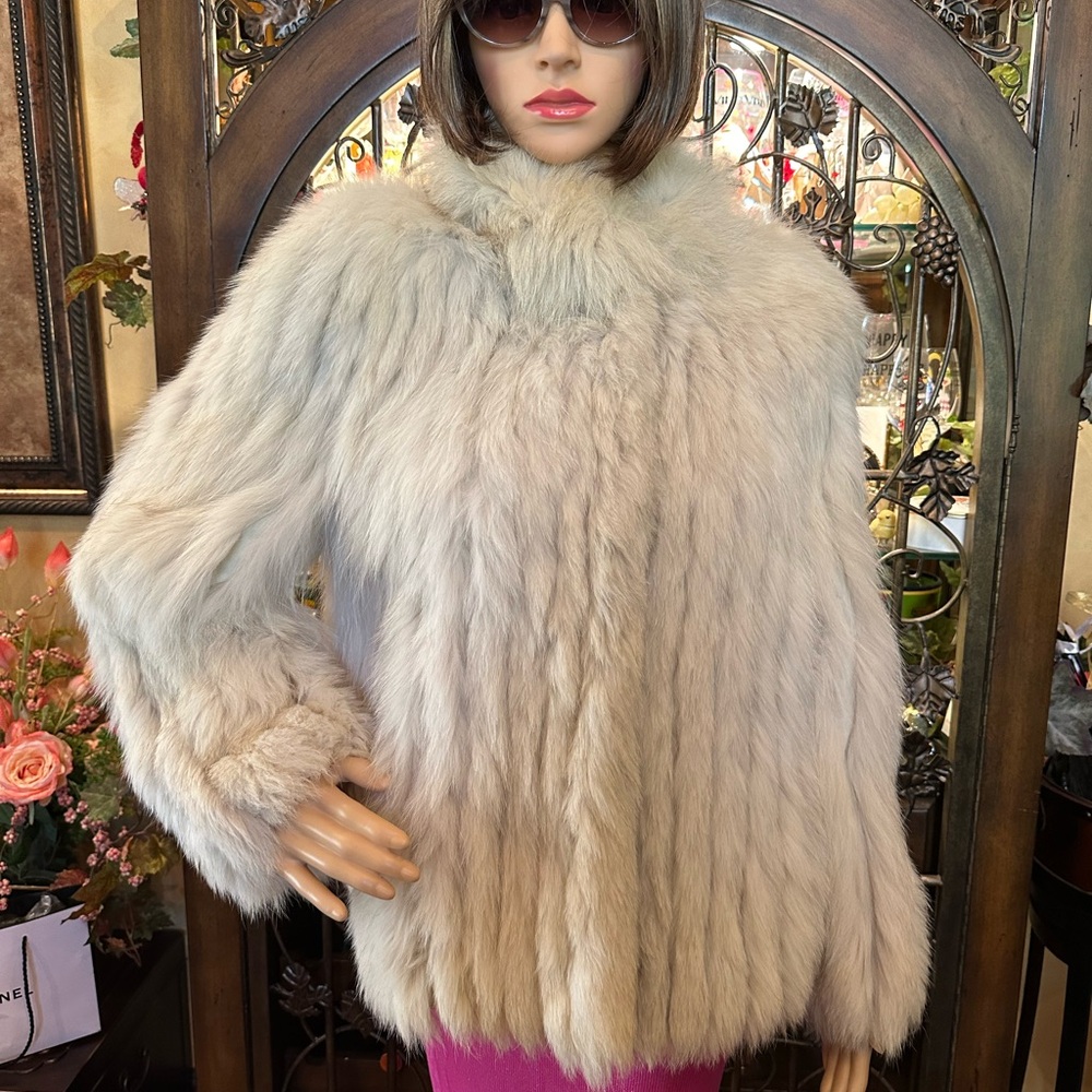Saga Fox Vintage Coat - Picture 3 of 16